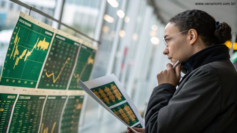 Pessoa pensativa analisando gráficos matemáticos com ênfase nas probabilidades e padrões, com cores verdes e douradas.
