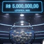 Cenário futurista com luzes neon azuis. Um painel digital suspenso exibe o prêmio "R$ 5.000.000,00" e o nome "LOTOFÁCIL 3602". Abaixo, um globo de vidro transparente contém bolas de sorteio brancas numeradas sob luzes de estúdio