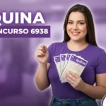 Thumbnail da loteria Quina, concurso 6938, com fundo e elementos em tons de violeta. Uma mulher sorridente em roupas casuais segura bilhetes de apostas da Quina e uma caneta. No canto superior esquerdo, o texto em destaque diz "QUINA CONCURSO 6938".