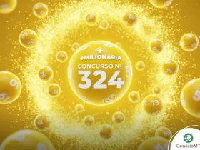 Arte digital em amarelo ouro com partículas brilhantes formando um halo. A esfera central exibe o nome "+MILIONÁRIA" e "CONCURSO Nº 324". Logotipo CenárioMT no canto inferior direito.