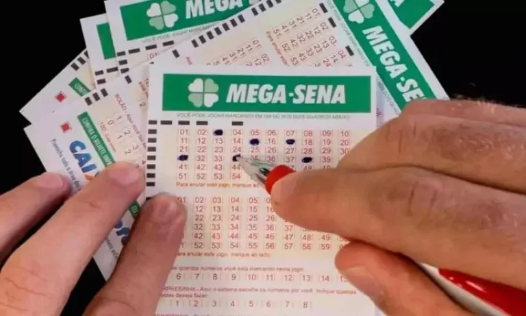 Bilhete de aposta da Mega-Sena concurso 2974 com prêmio de 72 milhões de reais.