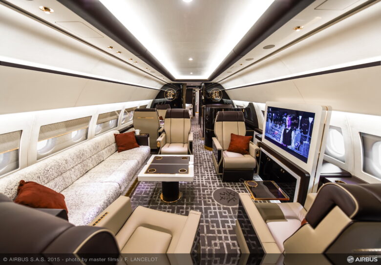 AVIAO LUXO.jpg