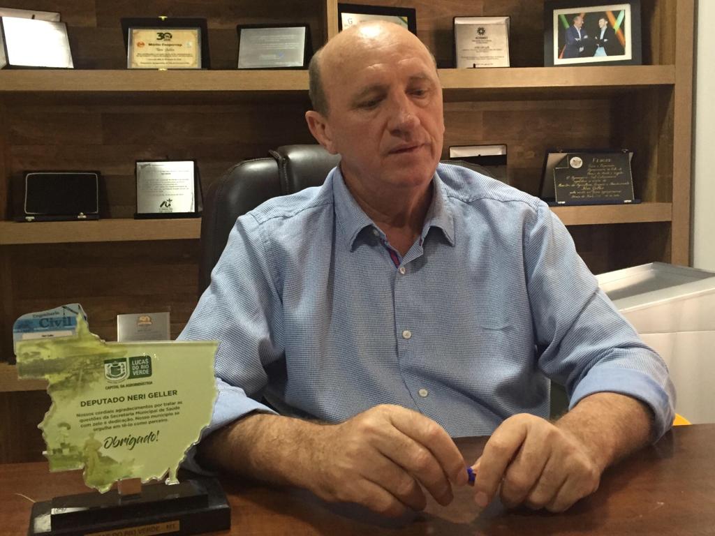 Ministro da Agricultura anuncia saída de Neri Geller após polêmica em leilão de arroz
