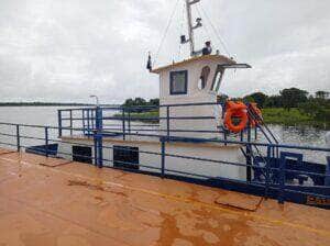 Governo de MT doa a povos indígenas balsa que faz travessia do Xingu