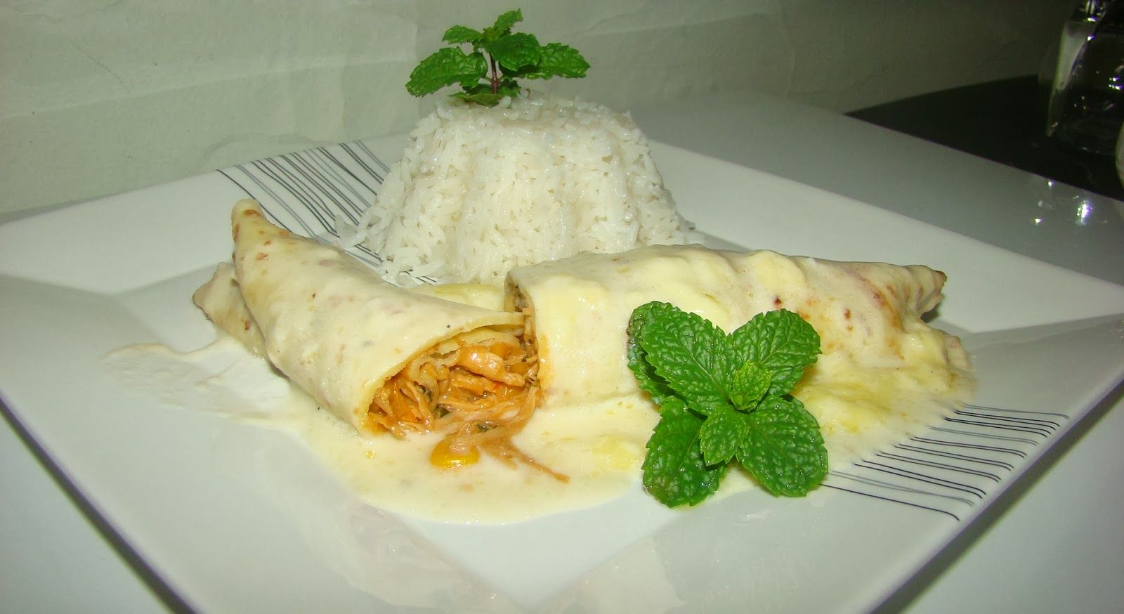 panqueca de frango com molho branco