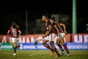 Apesar de derrota, Daiane acredita em virada do Flamengo: ‘A gente vai lutar até o final’