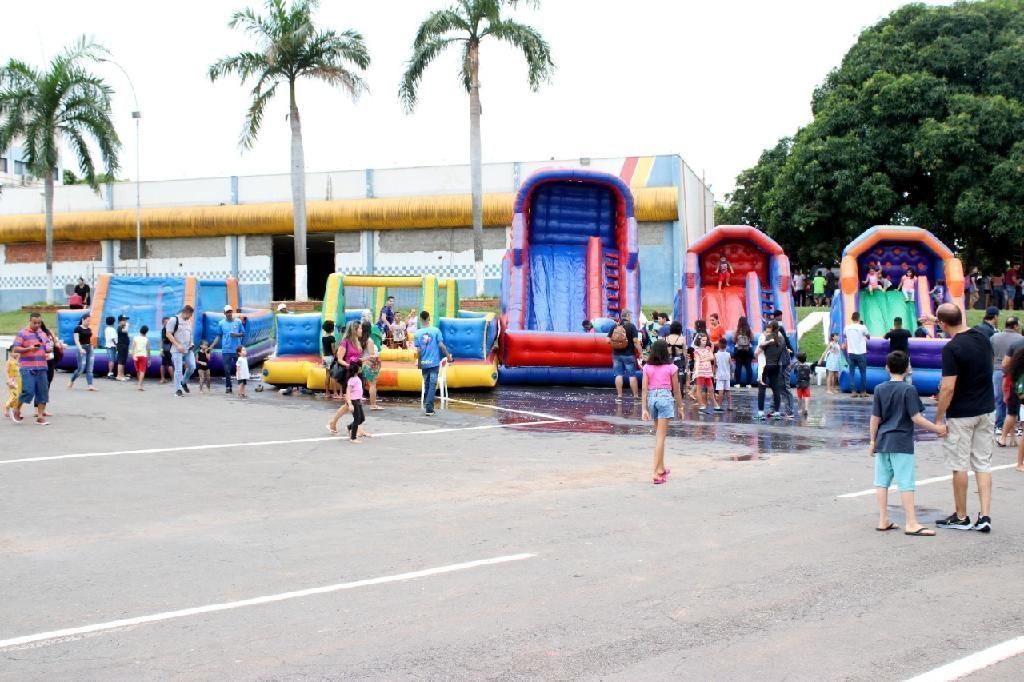 comando geral da pm realiza festa para mais de 650 criancas em cuiaba