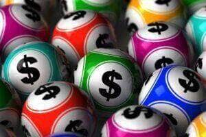 Mega-Sena: concurso 2552 acumula e prêmio fica em R$ 12,5 milhões; valor dá para comprar um iate. Foto: Canva