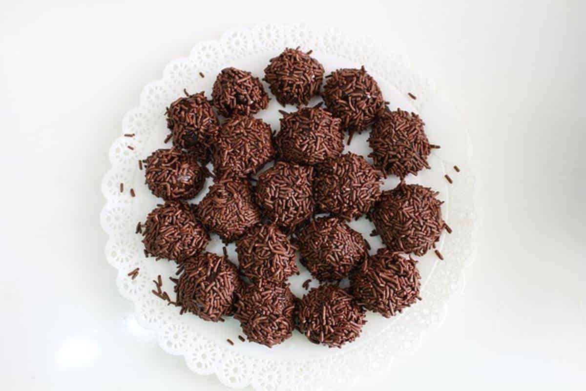 como fazer brigadeiro com barra de chocolate