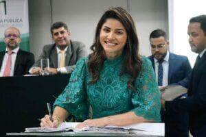 Luziane Castro toma posse como nova defensora-geral com a meta de continuar expansão do órgão para todo o estado