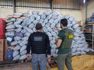 Polícia combate à extração ilegal de carvão em MT