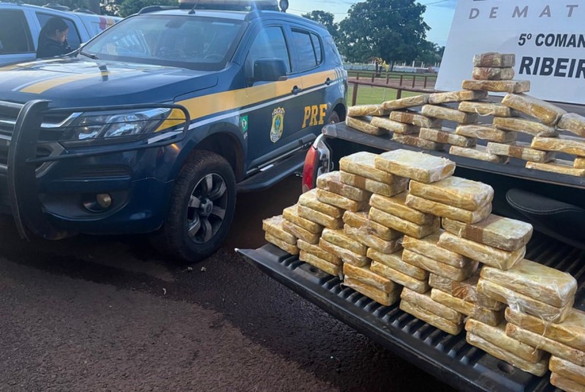 Em Ribeirãozinho/MT, PRF apreende 64 kg de pasta base de cocaína em compartimento secreto de veículo