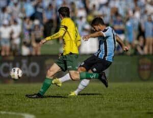 Grêmio joga mal e empata sem gols com Ypiranga