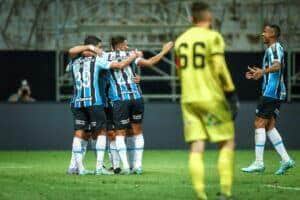 Final de jogo: Campinense 0x2 Grêmio.