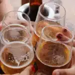 Vai beber no domingo de eleição? Veja o horário em que a venda de álcool está proibida em Mato Grosso