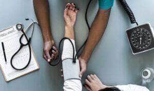 Especialistas alertam: hipertensão arterial também ocorre na infância