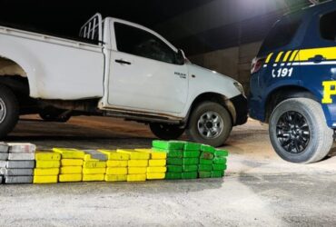 PRF apreende 60 kg de cocaína em compartimento secreto de caminhonete