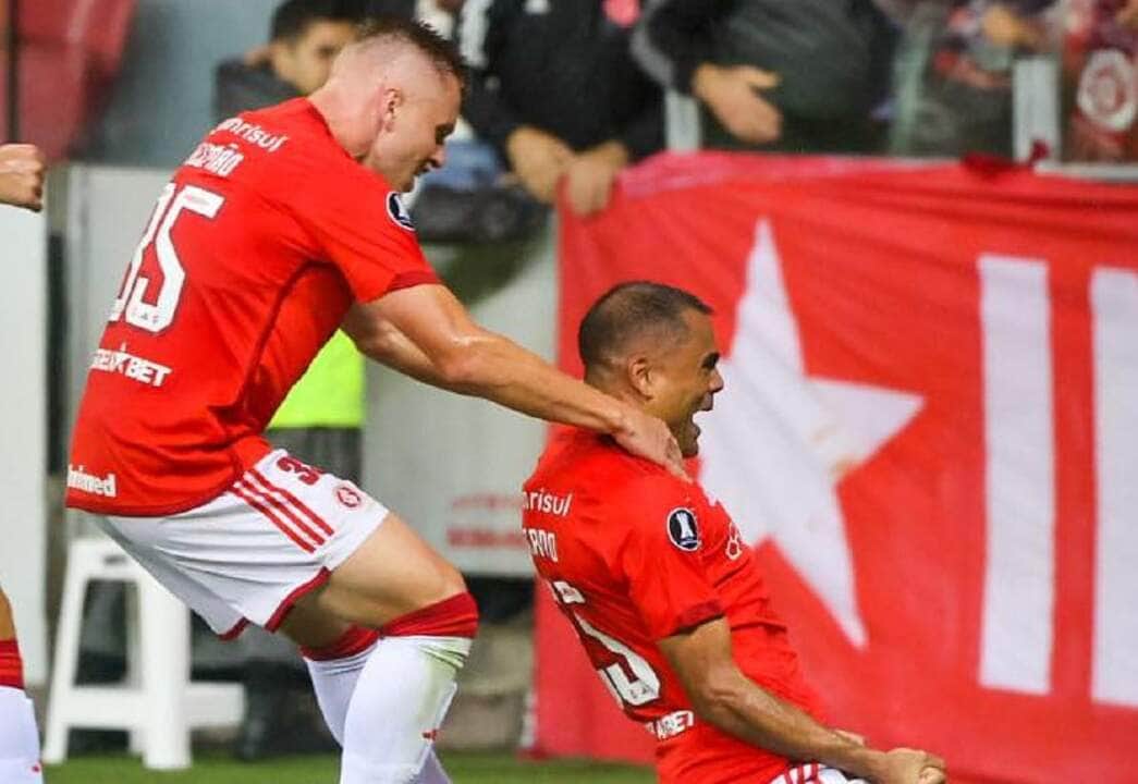 Internacional x Independiente de Medellín; onde assistir ao vivo o jogo desta quarta-feira (28) pela Libertadores. Foto: Ricardo Duarte/SCI Internacional x Independiente de Medellín; onde assistir ao vivo o jogo desta quarta-feira (28) pela Libertadores. Foto: Ricardo Duarte/SCI
