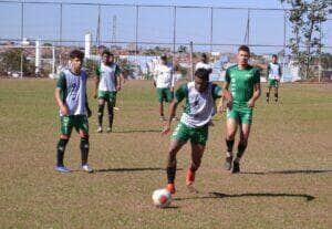 Uberlândia x URT; onde assistir ao vivo o jogo desta quarta-feira (12) pelo Módulo 2 do Mineiro. Foto: Divulgação Uberlândia