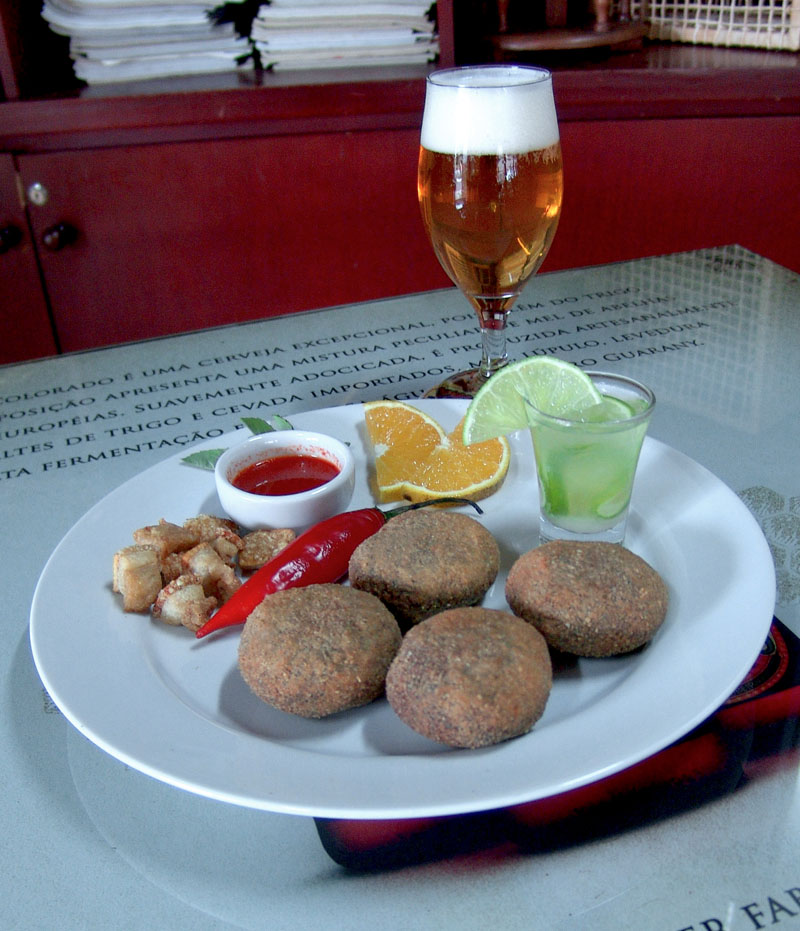 Receita de bolinho de feijoada