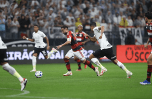 Flamengo sai na frente, mas acaba empatando com o Corinthians em Itaquera