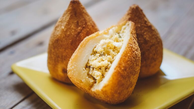 Como fazer coxinha de mandioca