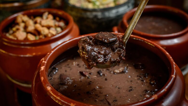 Como fazer feijoada simples