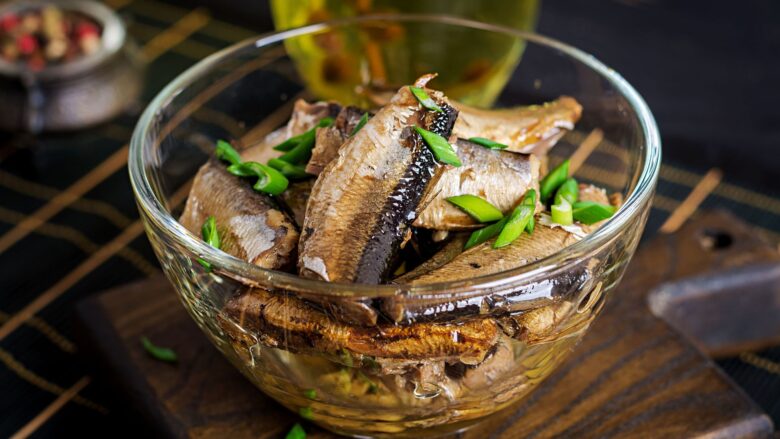 Como fazer sardinha na panela de pressão