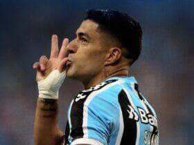 Luis Suárez festeja gol do Grêmio. Foto: Divulgação