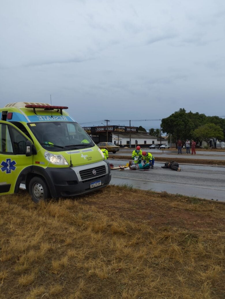 Dois ficam gravemente feridos após acidente envolvendo motocicletas em Nova Mutum