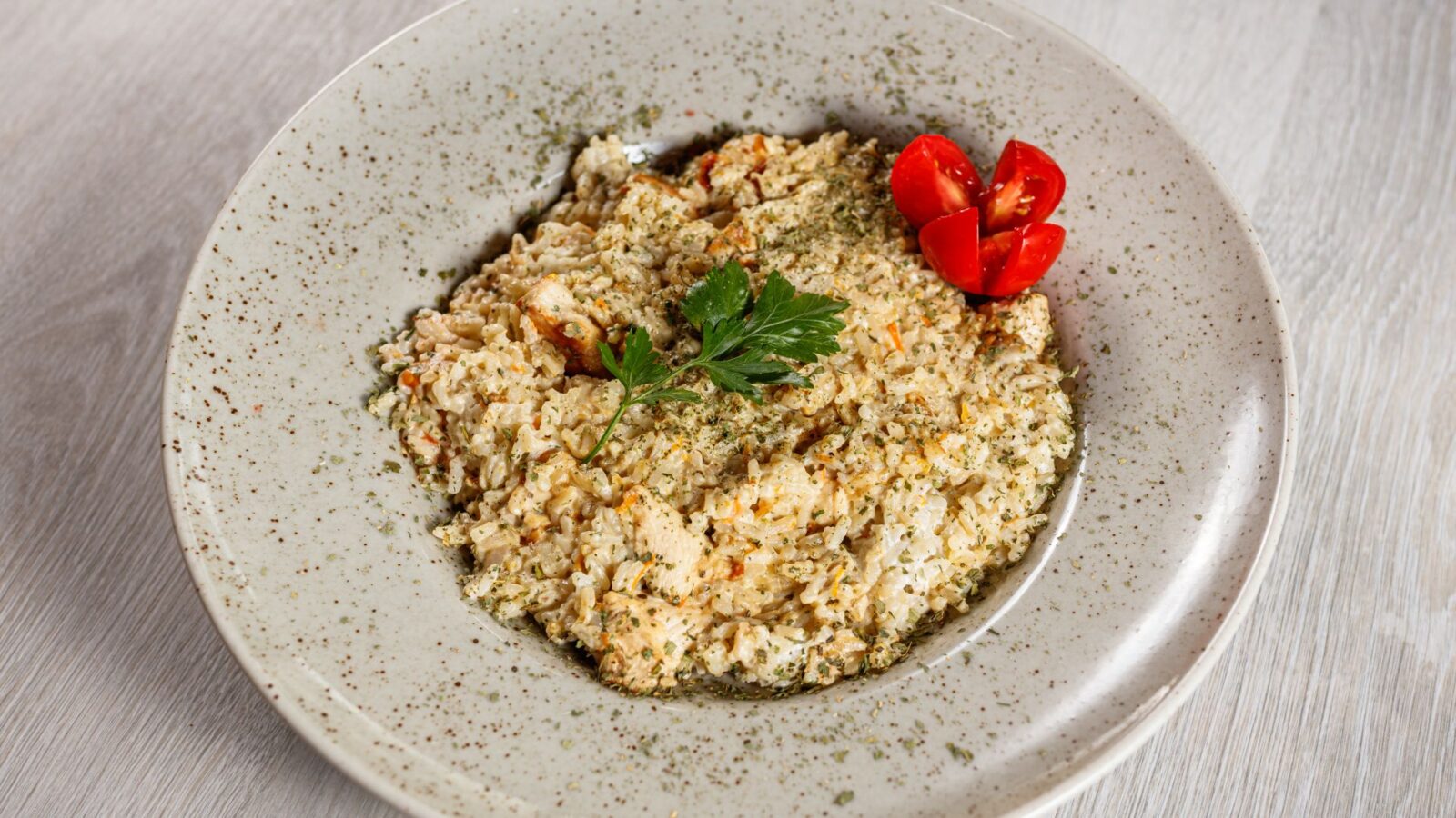 Receita de Risoto de frango desfiado com tomate seco, enviada por