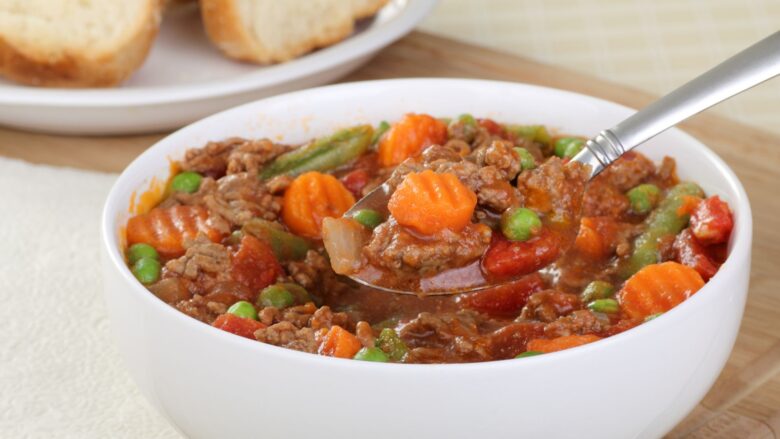 Sopa de carne com legumes