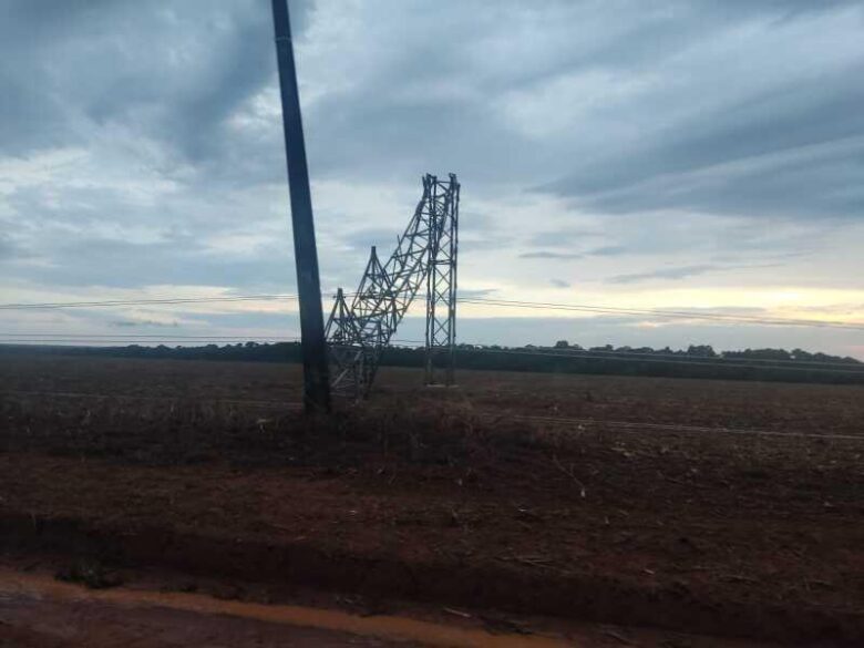 Temporal no Norte de Mato Grosso derruba quase 100 postes de energia e deixa cidades em Regime de Contingencia