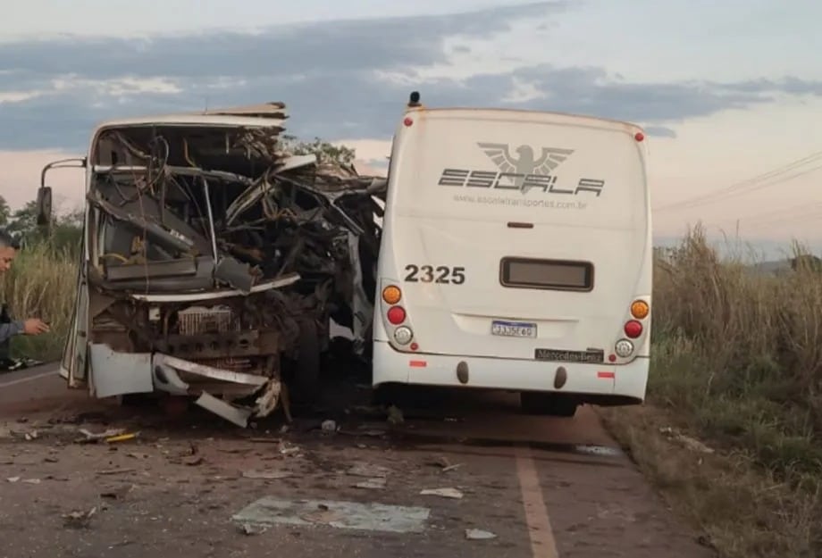 Colisão entre ônibus resulta em mortes de trabalhadores em cidade de MT