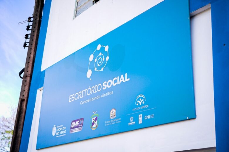 administracao municipal e poder judiciario inauguram escritorio social