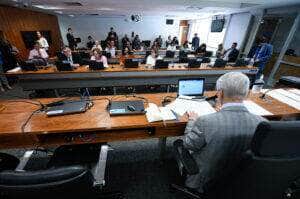 CAS aprova política de qualidade de vida para profissionais da educação