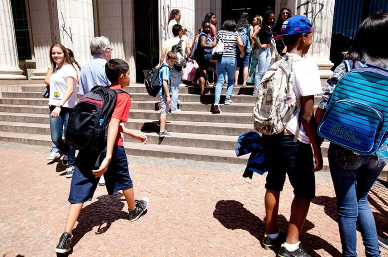 criacao de sistema para monitorar violencia nas escolas e sancionada