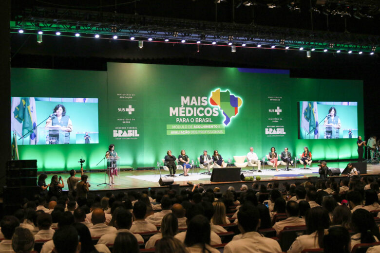 curso de formacao do mais medicos conta com 1 mil profissionais scaled 1