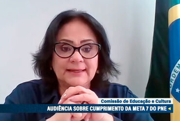 debate na ce ibge mostra desigualdades entre alunos e urgencia com a saude mental