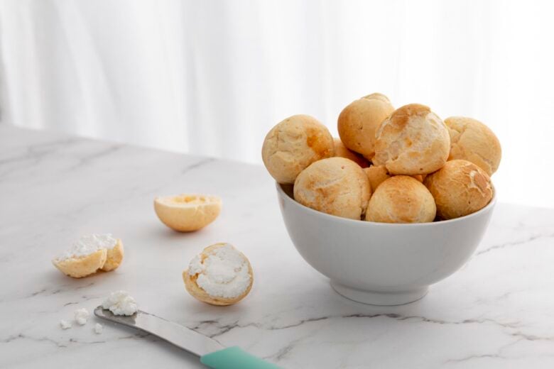 Receita de pão de queijo com polvilho azedo