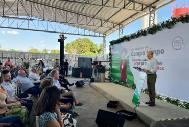 Vice-governador Otaviano Pivetta discursa no evento do Dia do Campo Limpo  - Foto por: Sema-MT