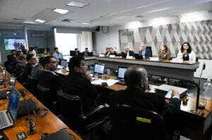 Familiares criticam 'ilegalidades' na prisão dos manifestantes de 8 de janeiro