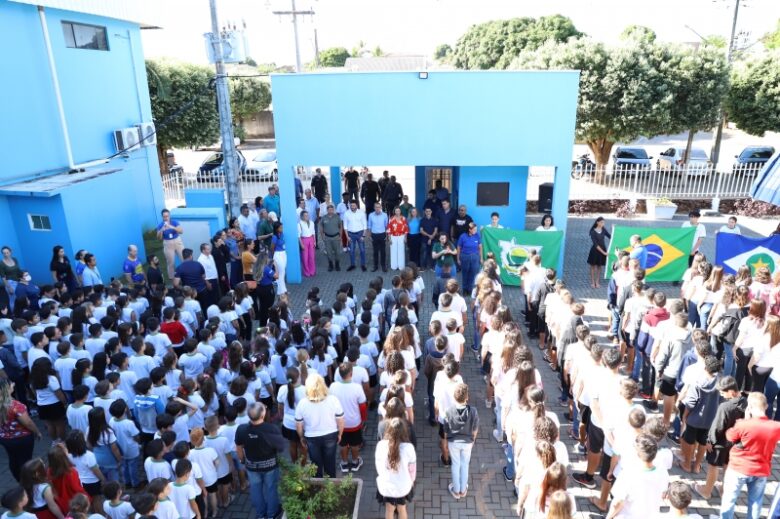 gestao entrega guaritas e ampliacao de escolas da rede municipal