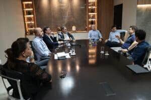 A decisão de premiar os alunos com os ingressos ocorreu durante reunião do governador com o presidente do Cuiabá, Cristiano Dresch. 
