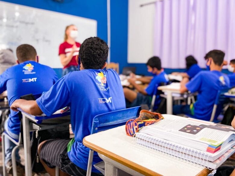 O fornecimento de materiais permeia as políticas integradas de educação.               Crédito - Seduc-MT