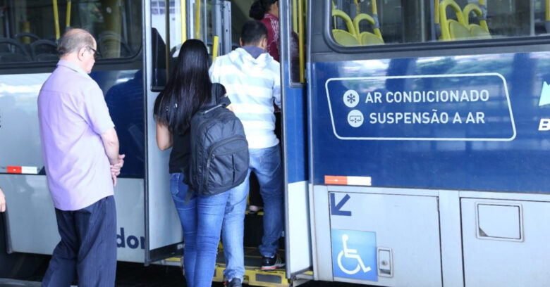 gratuidade nos onibus das linhas em favelas em bh passa a ser lei scaled 1