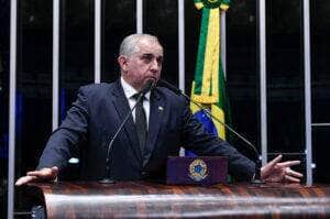 Izalci celebra retirada do Fundo Constitucional do DF do arcabouço fiscal