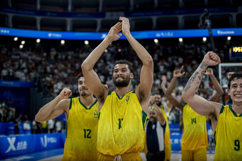 jogos mundiais universitarios dia 14 brasil e prata no basquete scaled 1