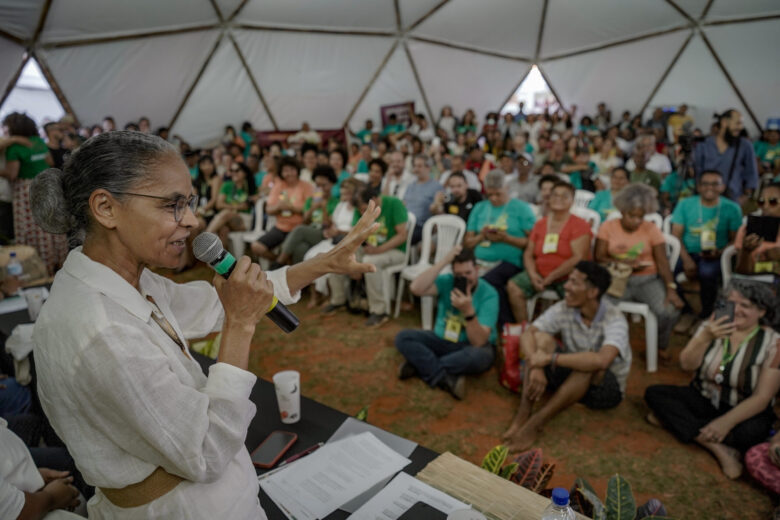 Brasília (DF), 14/09/2023, A ministra do Meio Ambiente e Mudança do Clima, Marina Silva, durante abertura do 10º Encontro e Feira dos Povos do Cerrado, na Torre de TV, em Brasília. Foto: Rafa Neddermeyer/Agência Brasil