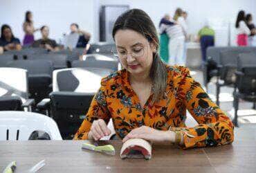 medicos e enfermeiros da atencao basica de saude participam de capacitacao sobre implante contraceptivo -CenárioMT